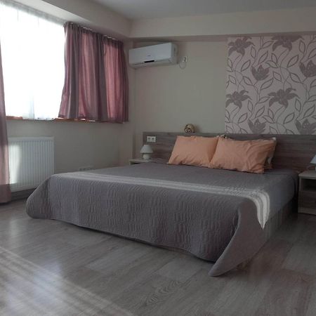 Hotel Tbilisi Apart Buitenkant foto