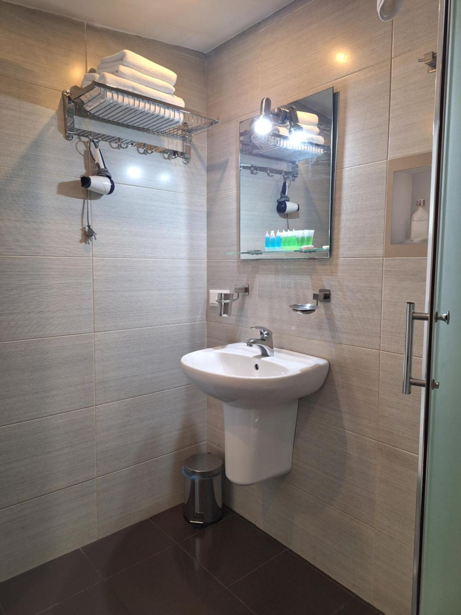 Hotel Tbilisi Apart Buitenkant foto